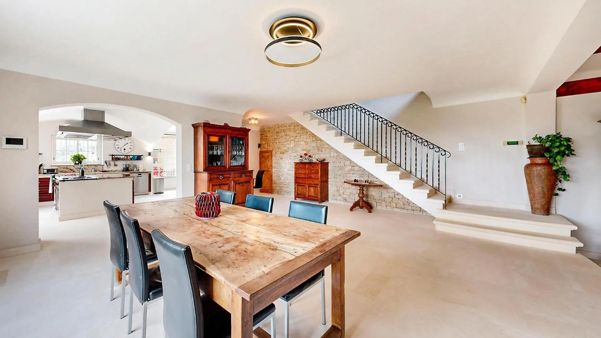 Beautiful Home In Malataverne 0*,